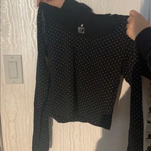 Cropped black long sleeve with white polka dots